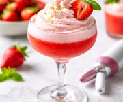 Strawberry Daiquiri with Flavored Cream Charger – A Modern Twist on a Classic Recipe